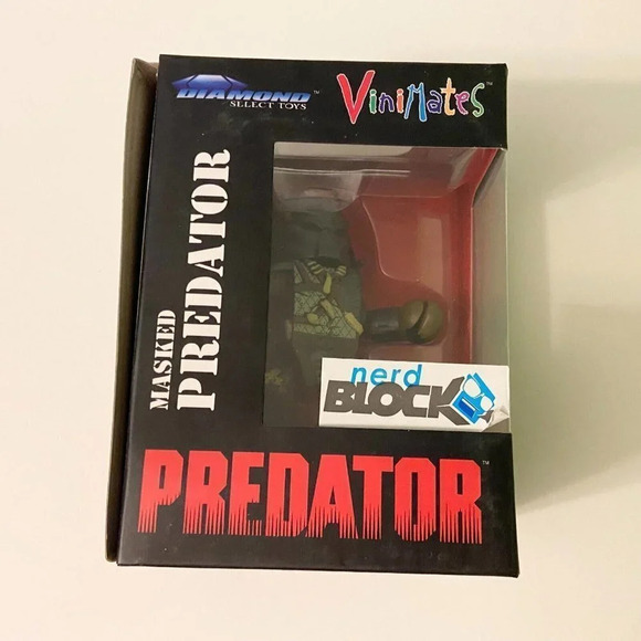 2016 Masked Predator  Vinyl Figure Vinimates Diamond Select Toys - Picture 12 of 12